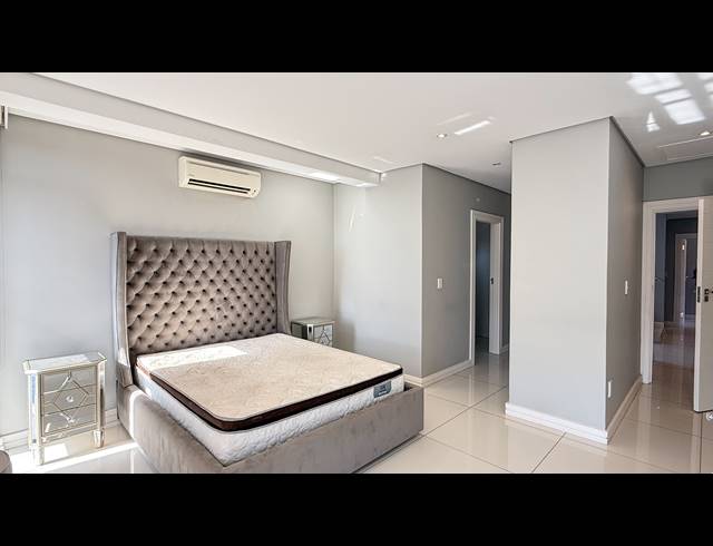 6 BEDROOM HOUSE FOR SALE IN IZINGA ESTATE